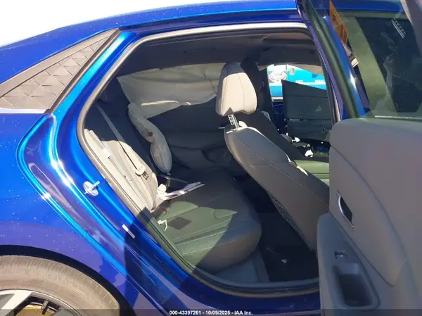 KMHLS4DGXSU965364 2025 HYUNDAI ELANTRA - Image 8