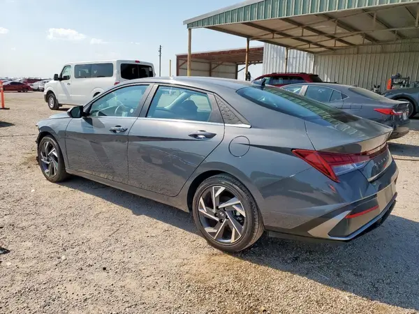 KMHLS4DGXSU965607 2025 HYUNDAI ELANTRA - Image 2