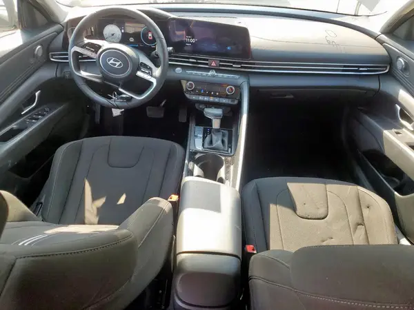 KMHLS4DGXSU965607 2025 HYUNDAI ELANTRA - Image 8