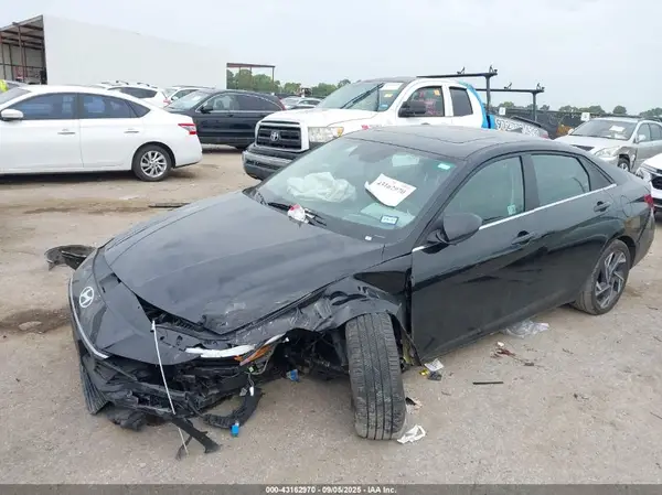 KMHLS4DGXSU976218 2025 HYUNDAI ELANTRA - Image 2