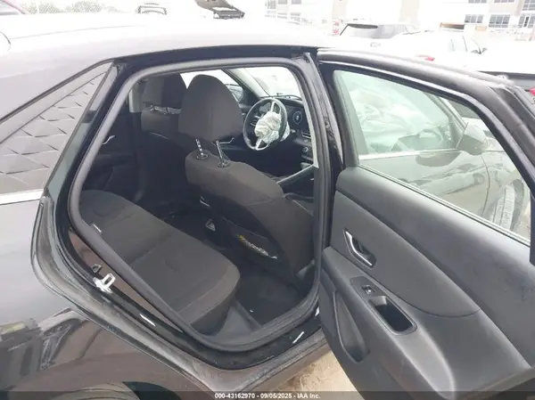 KMHLS4DGXSU976218 2025 HYUNDAI ELANTRA - Image 8