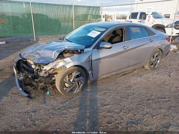 KMHLS4DGXSU983816 2025 HYUNDAI ELANTRA - Image 2