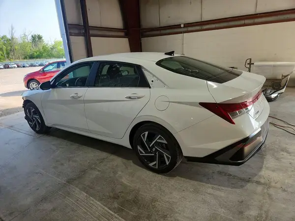 KMHLS4DGXSU986599 2025 HYUNDAI ELANTRA - Image 2
