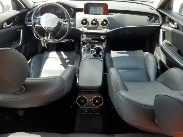 KNAE15LA0J6016831 2018 KIA STINGER - Image 8