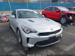 KNAE15LA0J6021379 2018 KIA STINGER