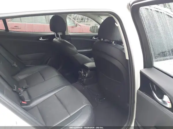 KNAE15LA0J6033127 2018 KIA STINGER - Image 8
