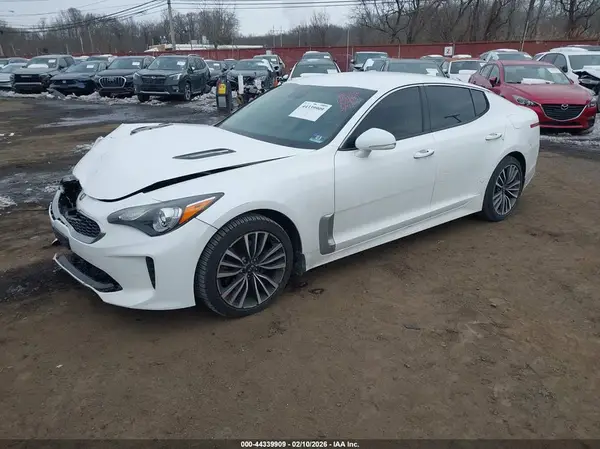 KNAE15LA0K6047272 2019 KIA STINGER - Image 2