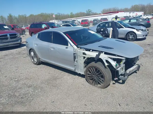 KNAE15LA1J6012819 2018 KIA STINGER - Image 1