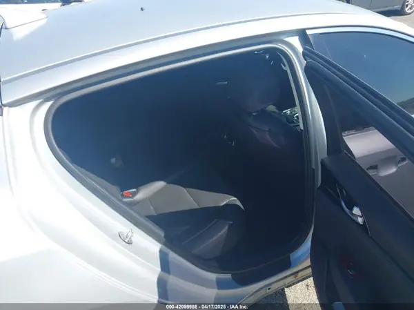 KNAE15LA1J6012819 2018 KIA STINGER - Image 8