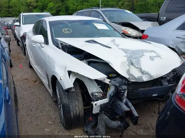 KNAE15LA1J6029913 2018 KIA STINGER - Image 1