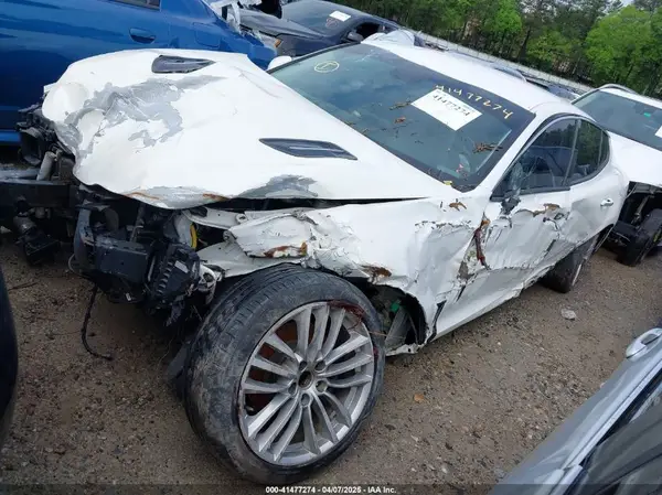 KNAE15LA1J6029913 2018 KIA STINGER - Image 2