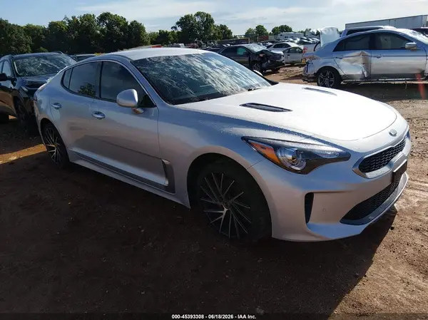 KNAE15LA1J6034643 2018 KIA STINGER - Image 1