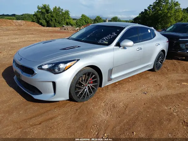 KNAE15LA1J6034643 2018 KIA STINGER - Image 2