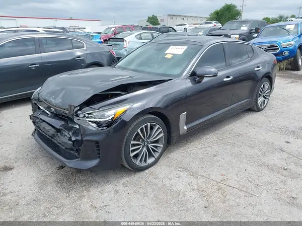 KNAE15LA1K6052173 2019 KIA STINGER - Image 2