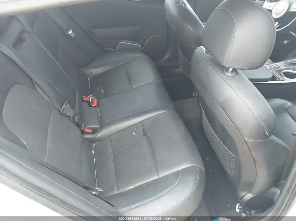 KNAE15LA2J6016832 2018 KIA STINGER - Image 8