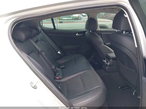 KNAE15LA2J6026048 2018 KIA STINGER - Image 8