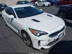 KNAE15LA2J6041245 2018 KIA STINGER