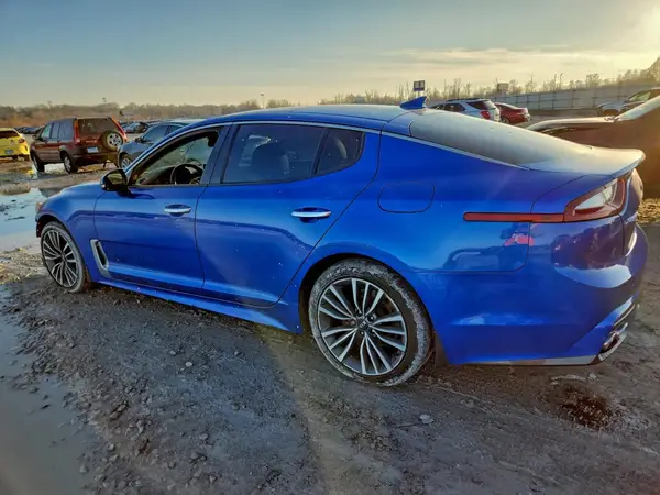 KNAE15LA2K6050741 2019 KIA STINGER - Image 2
