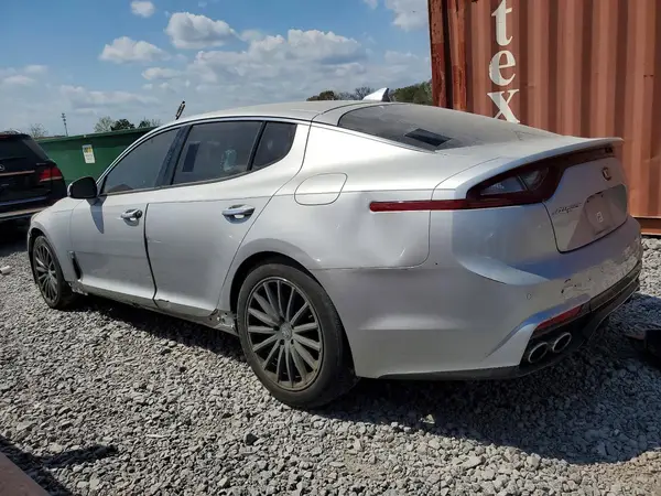 KNAE15LA3J6013194 2018 KIA STINGER - Image 2