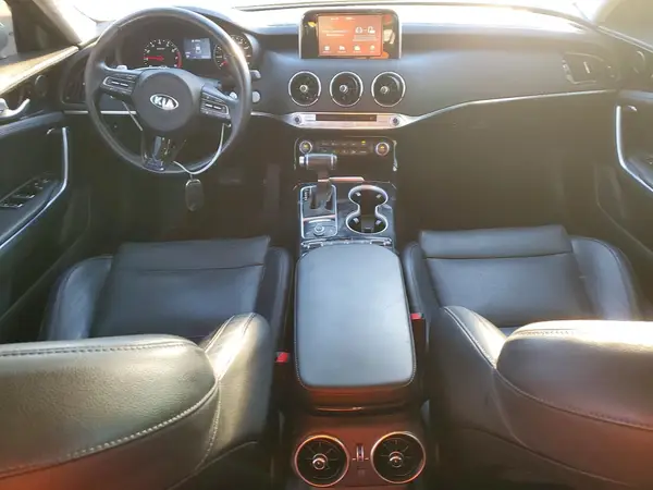 KNAE15LA3J6026057 2018 KIA STINGER - Image 8