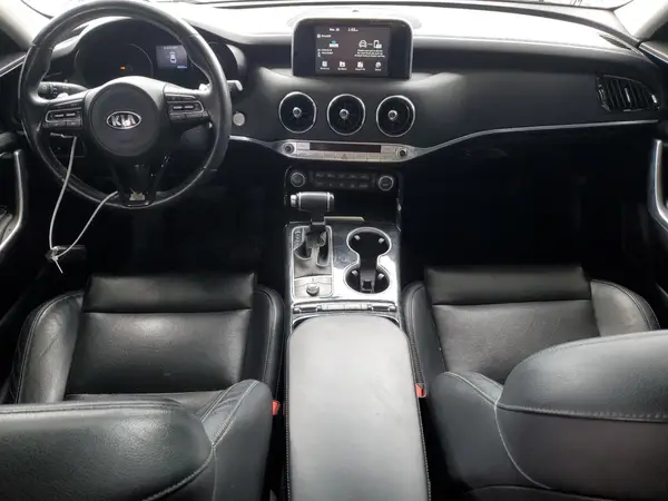 KNAE15LA3J6031324 2018 KIA STINGER - Image 8