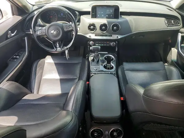 KNAE15LA3J6035910 2018 KIA STINGER - Image 8