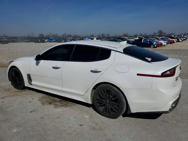 KNAE15LA3J6039374 2018 KIA STINGER - Image 2