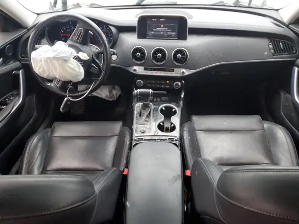 KNAE15LA4J6011745 2018 KIA STINGER - Image 8