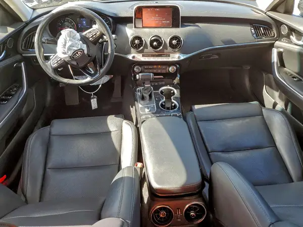 KNAE15LA4K6048246 2019 KIA STINGER - Image 8
