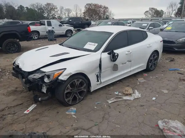 KNAE15LA4L6080518 2020 KIA STINGER - Image 2
