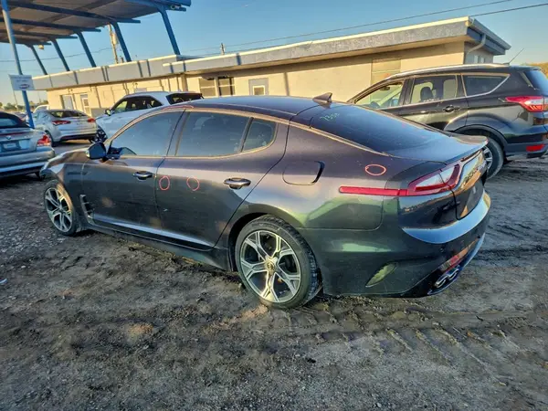KNAE15LA4L6081619 2020 KIA STINGER - Image 2