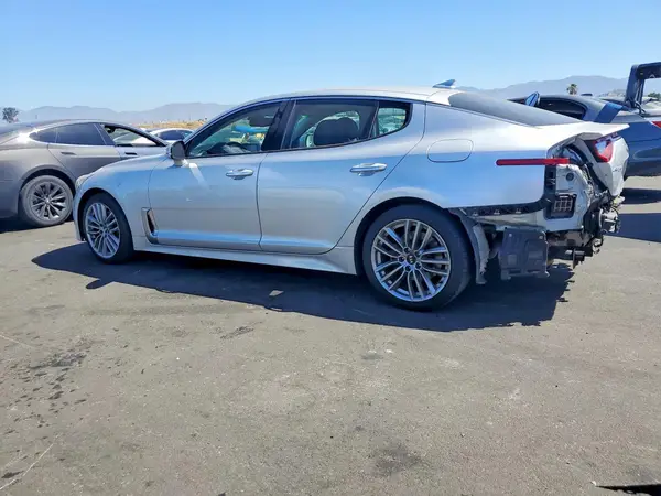 KNAE15LA5J6012807 2018 KIA STINGER - Image 2