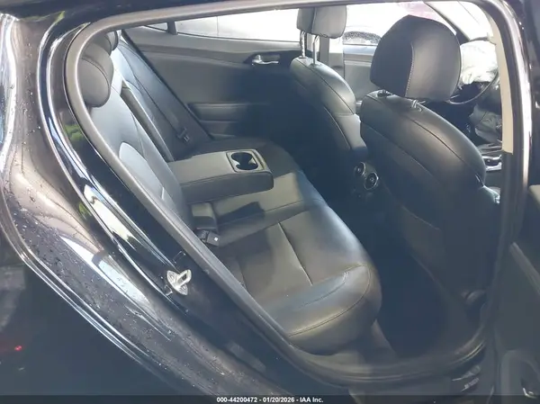 KNAE15LA5K6043623 2019 KIA STINGER - Image 8
