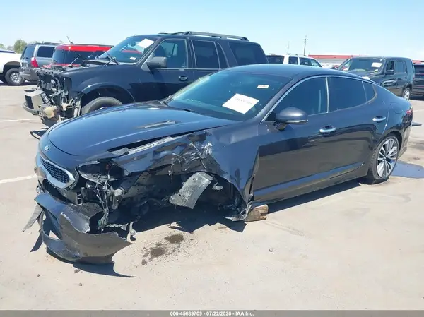 KNAE15LA5K6064214 2019 KIA STINGER - Image 2