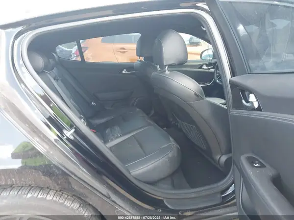 KNAE15LA5M6088631 2021 KIA STINGER - Image 8