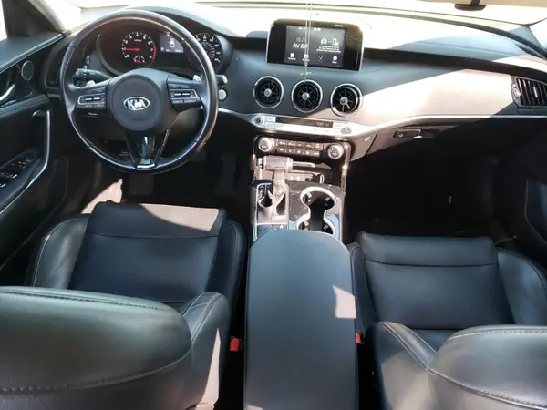 KNAE15LA6J6017644 2018 KIA STINGER - Image 8