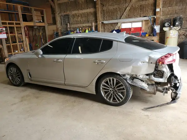 KNAE15LA6J6019751 2018 KIA STINGER - Image 2