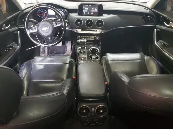 KNAE15LA6J6019751 2018 KIA STINGER - Image 8