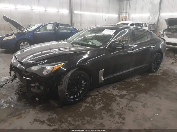KNAE15LA6J6025534 2018 KIA STINGER - Image 2