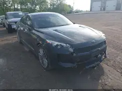 KNAE15LA6J6032404 2018 KIA STINGER