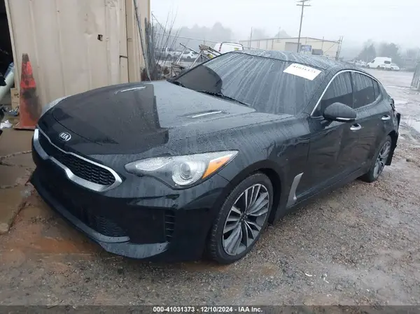 KNAE15LA6K6069504 2019 KIA STINGER - Image 2