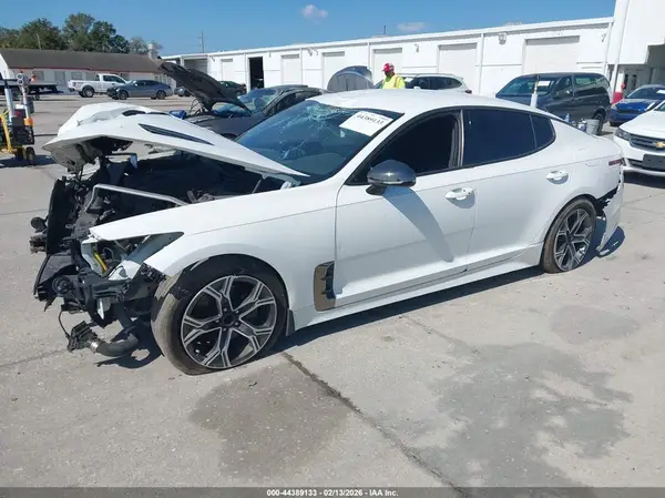 KNAE15LA6L6077006 2020 KIA STINGER - Image 2