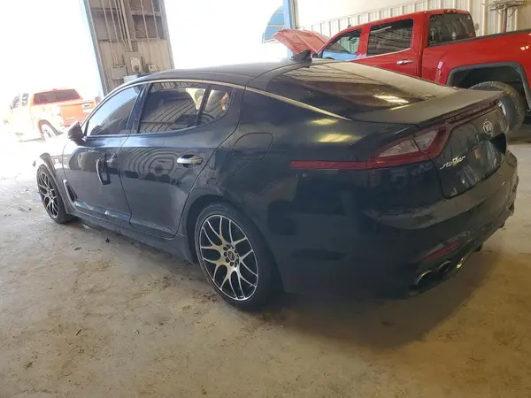 KNAE15LA7J6013800 2018 KIA STINGER - Image 2