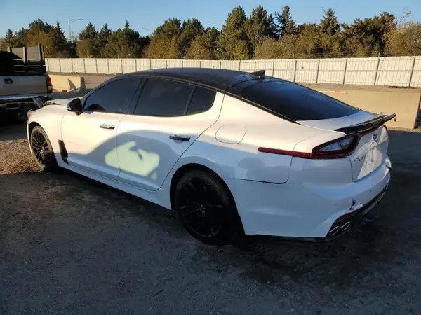KNAE15LA7J6017538 2018 KIA STINGER - Image 2
