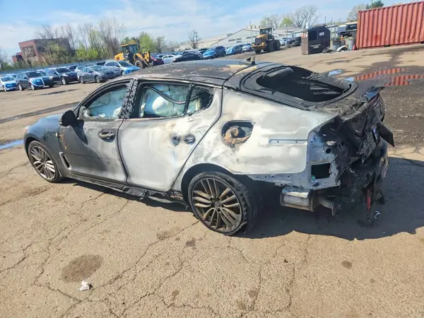 KNAE15LA7J6024781 2018 KIA STINGER - Image 2