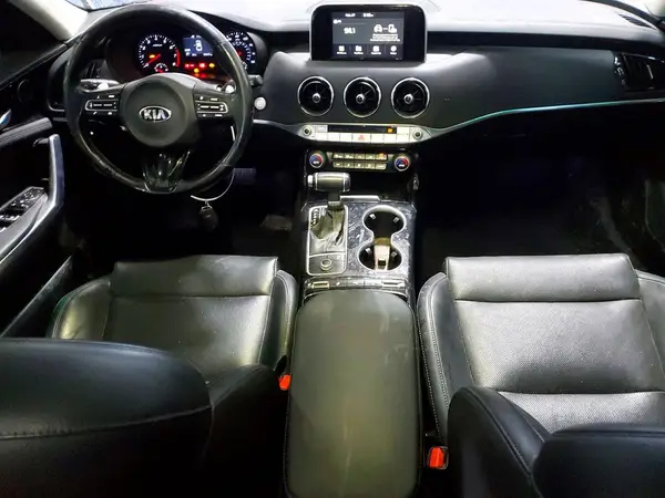KNAE15LA7J6041029 2018 KIA STINGER - Image 8