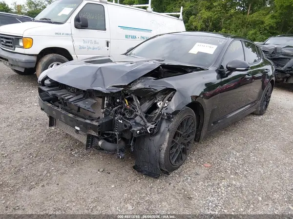 KNAE15LA7K6049388 2019 KIA STINGER - Image 2