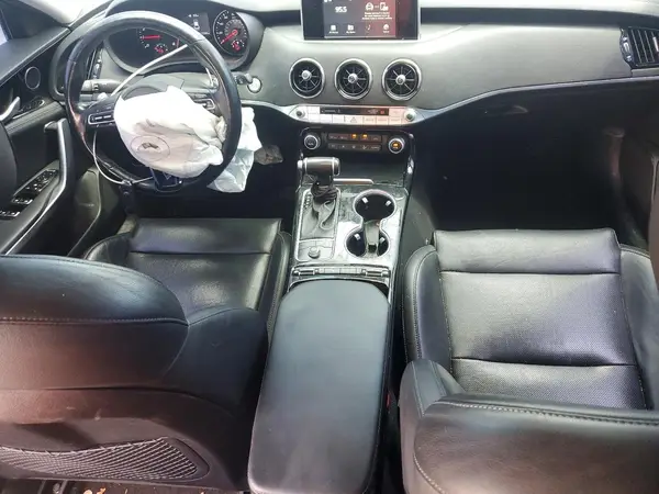 KNAE15LA7K6070645 2019 KIA STINGER - Image 8