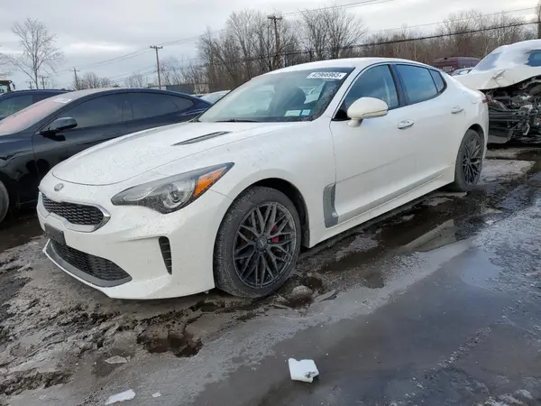 KNAE15LA8J6032128 2018 KIA STINGER - Image 1