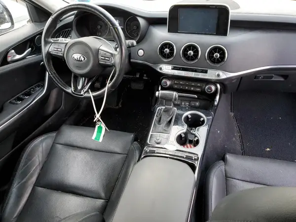 KNAE15LA8J6032128 2018 KIA STINGER - Image 8